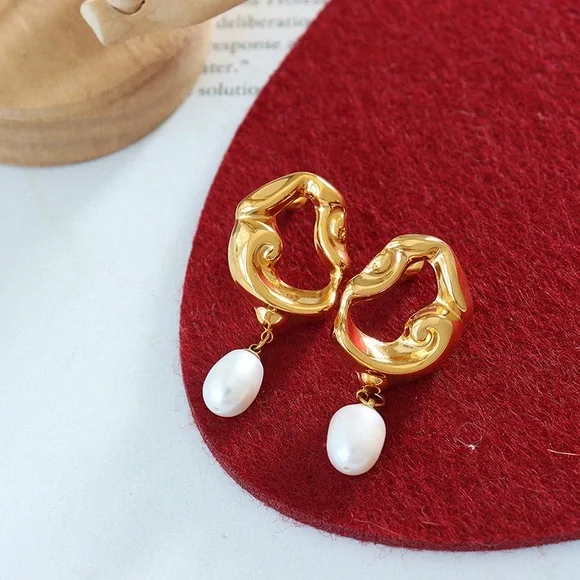 18K Gold Plated Irregular Shape Earrings*Vintage Earrings*Pearl Earrings*ML - Picture 2 of 9